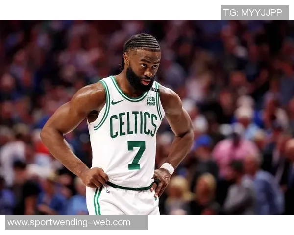 巴克利分享个人经历建议杰伦布朗面对秃头果断剃光保持自信